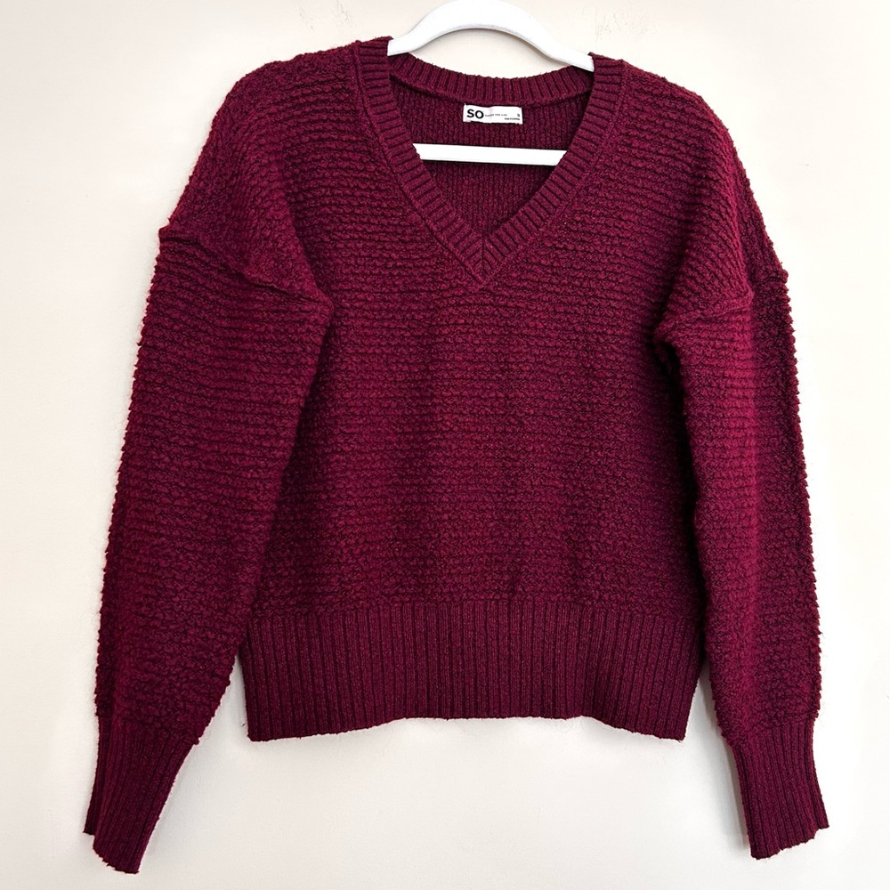 🔸SO Women's Burgundy V-Neck Sweater